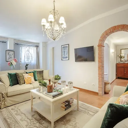 아파트 Spacious With Elevator Along Via Guinigi 루카