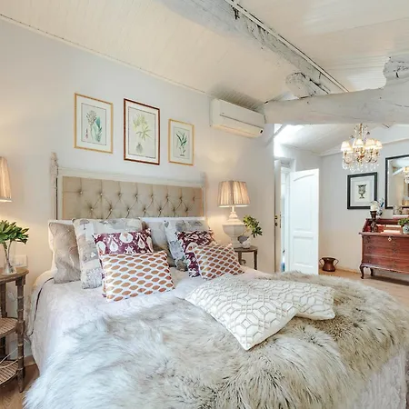 아파트 Spacious With Elevator Along Via Guinigi 루카