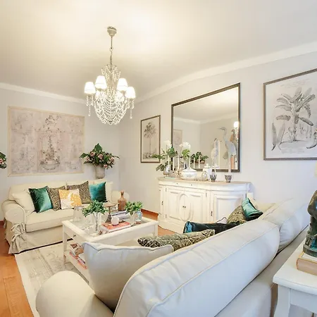 아파트 Spacious With Elevator Along Via Guinigi 루카